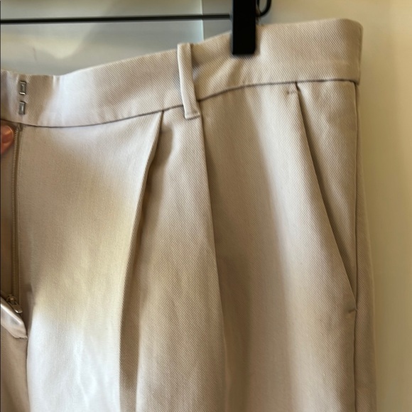 A&F tailored straight pant, XXL, US20. Light taupe. - Picture 4 of 12